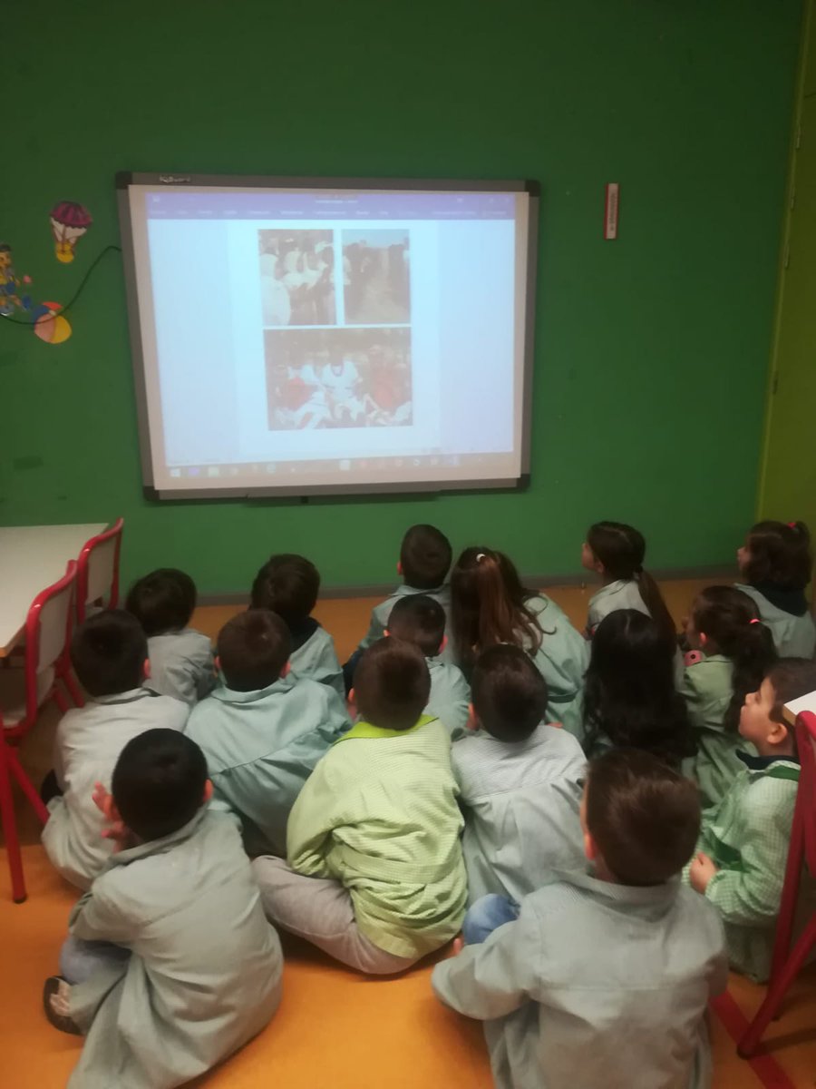 #semana12 #Christmas2019 Hola! Que tal las navidades, esperamos que bien.
Estos días hemos estado investigando que relación tiene nuestra tradición con la de otros paises como: Etiopía, América o Noruega.
Hasta la semana que viene.
#Navidadivergente