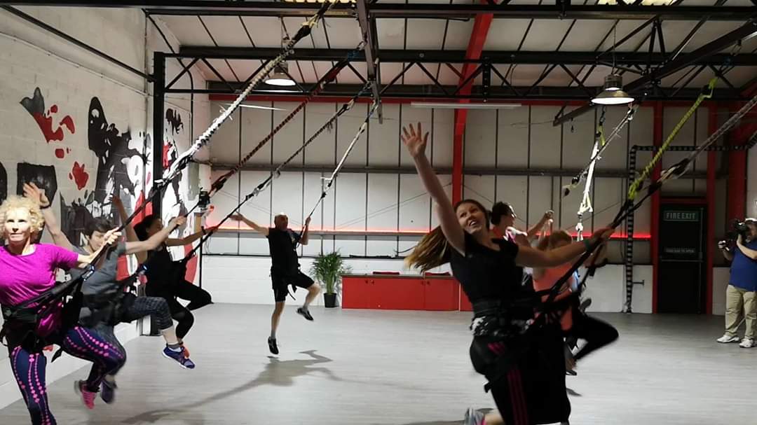 flowfitness17's tweet photo. Where Mike Bushell's love of dance first started 🤣 #thecarcrash #legend #strictlynoticed #twinkletoes @mikebreakfast @BBCBreakfast #january2019 #bungeefitness #groundedaerial @flowfitness17
https://t.co/WOYSpoFiVf https://t.co/H8AT80gFzm