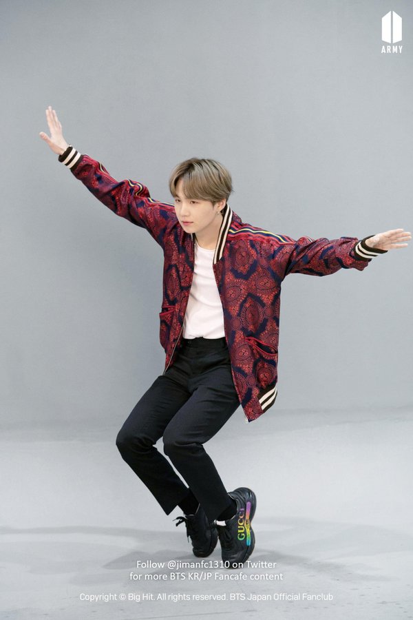 BtsArmy_18_'s tweet photo. #MinYoongi #ShadowComebackTrailer #ShadowisComing #ShadowIsHere #ShadowByYoongi #SHADOWINTERLUDE #ShadowOutNow #DNA900M #jumatambyar https://t.co/ZQVPlGdVP3