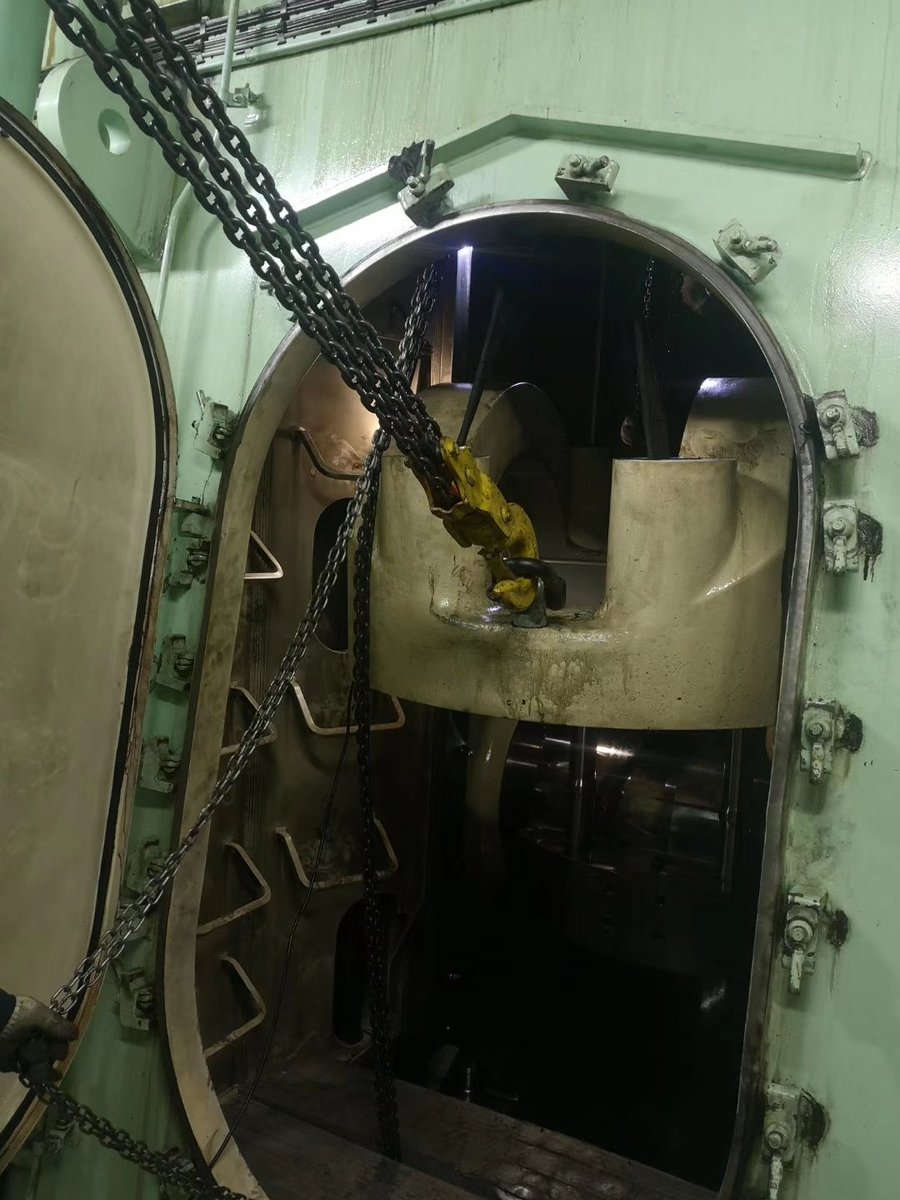 eurekamarine's tweet image. #Crosshead #engineworks