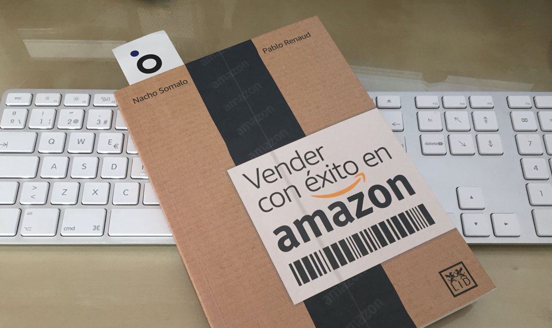 A few days ago we received a very special gift, a book written by our friends <a href="/nachosomalo/">Nacho Somalo</a>  and <a href="/pablo_renaud/">Pablo Renaud</a> . “How to sell successfully on Amazon”. The insides of the eCommerce giant detailed in 206 pages. More info:  onestic.com/vender-con-exi…