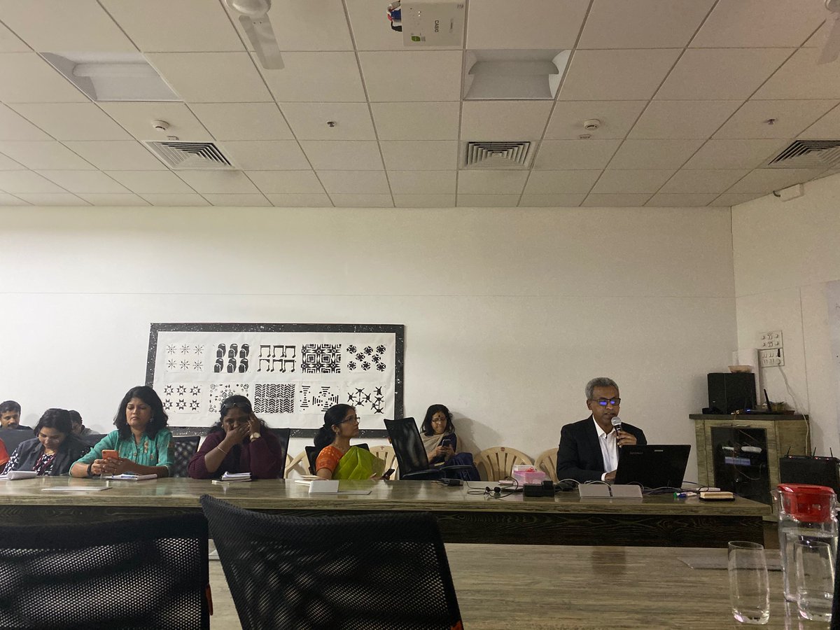 theorchidschool's tweet photo. ‘SLN Twitter India meet up’ being held @theorchidschool Baner Pune

@Francis_Joseph  from @SLNIndia  guides leaders and teachers across Pune on effectively using Twitter for promoting their teaching best practices. #edutweet #slnglobalnetwork https://t.co/zaKMzrjcxS