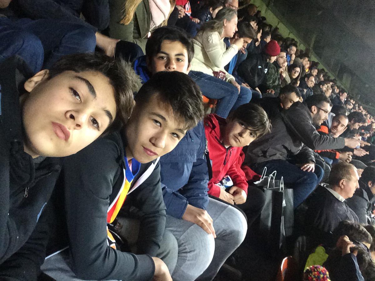 FurioRamon's tweet photo. Vamos cumpliendo añitos....
@CesarTB6 @MartorellPozo @JJIBJUANJO
🎂💪🎉⚽ https://t.co/sMUsbQBxDM