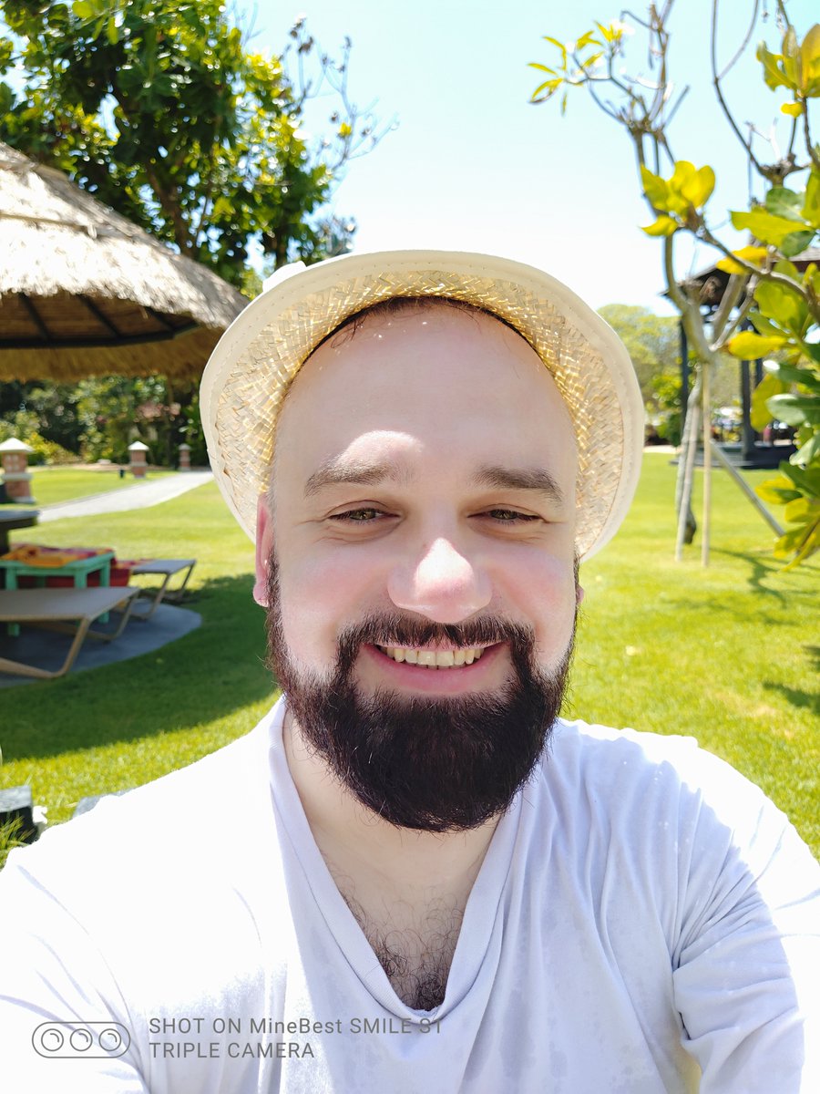 MiningCity's tweet photo. Hello Citizens! Here is a proof of MineBest’s smartphone SMILE S1 being totally fantastic and making me so happy and SMILING all day long!
#togetherwegrow #minebest #smartphone #smileS1 #keepsmiling #bestselfiesever #ingenious #sharpphotos #longlastingbattery #3cameras https://t.co/AcOHIVdEj8