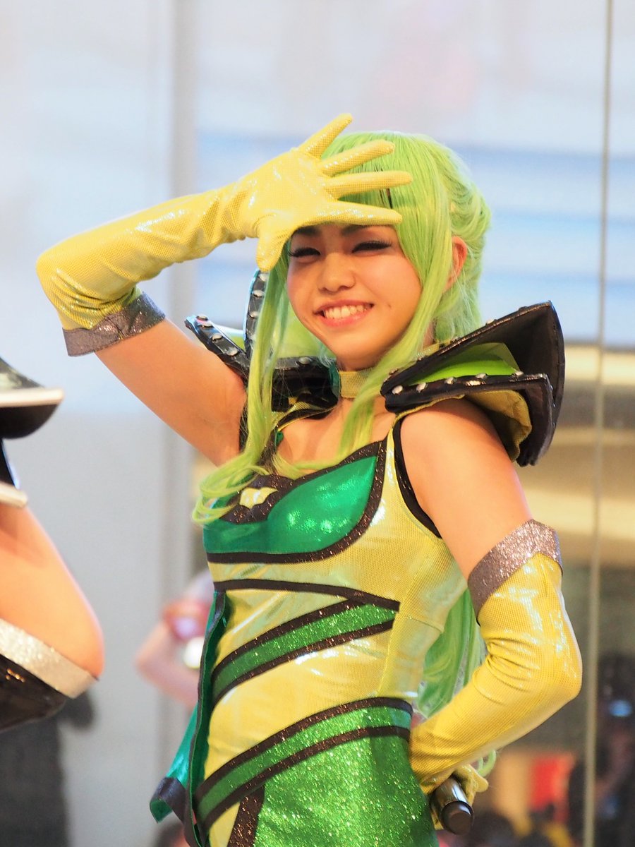 ジャンパーハニー 役 佐藤日向さん たいへん目に優しいお色です