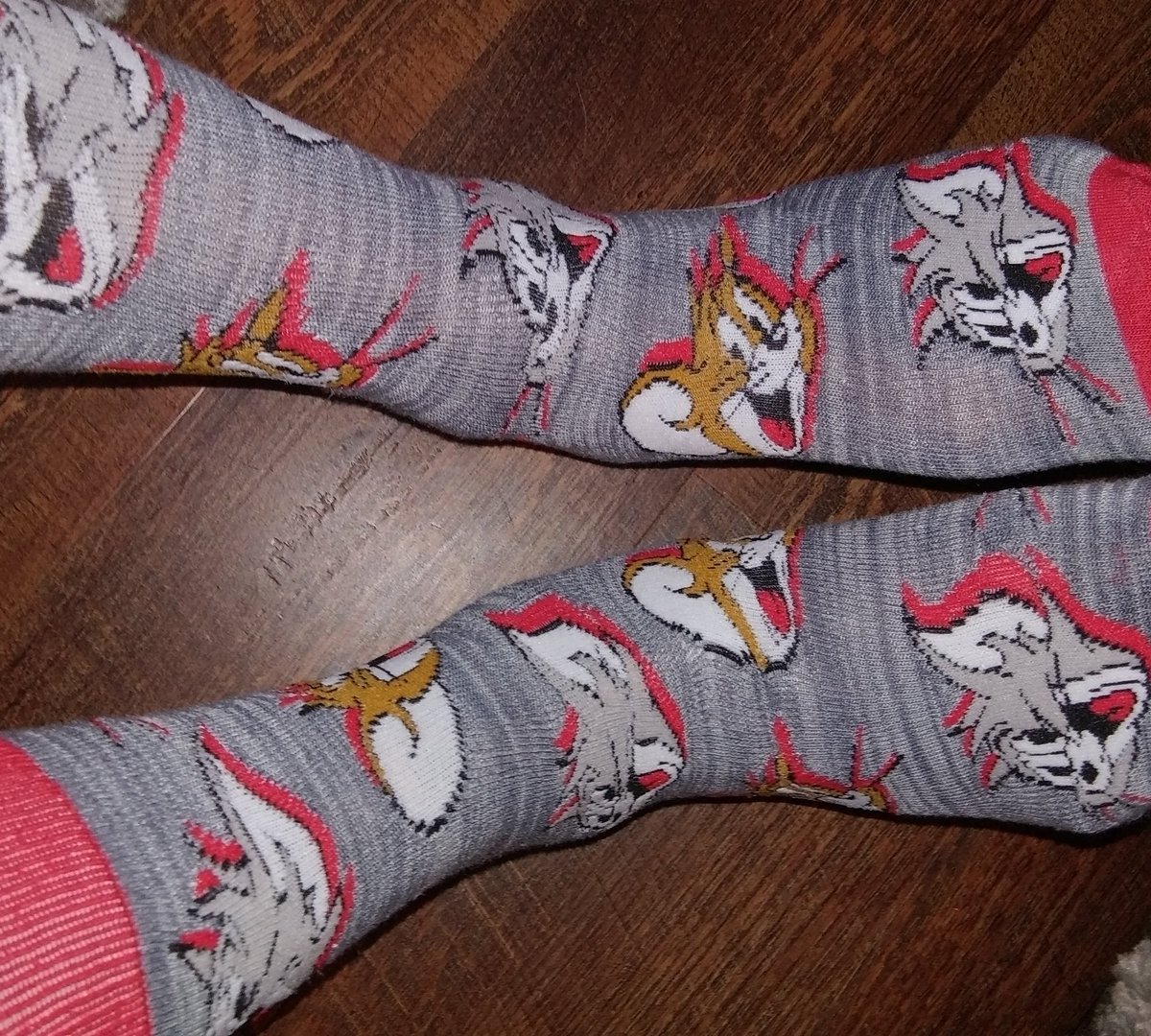 mikaelthames1's tweet photo. Rocking some Tom &amp; Jerry socks for my Thursday night shift 
#workflow #socks #sockaddict #sockgameonpoint #sockflow #sockthursday #socksfordays #newyearnewsocks #tomandjerry #tomandjerrysocks #nostalgia #oldschool #favoritecartoon #sockgame https://t.co/byA6vyJ4UQ