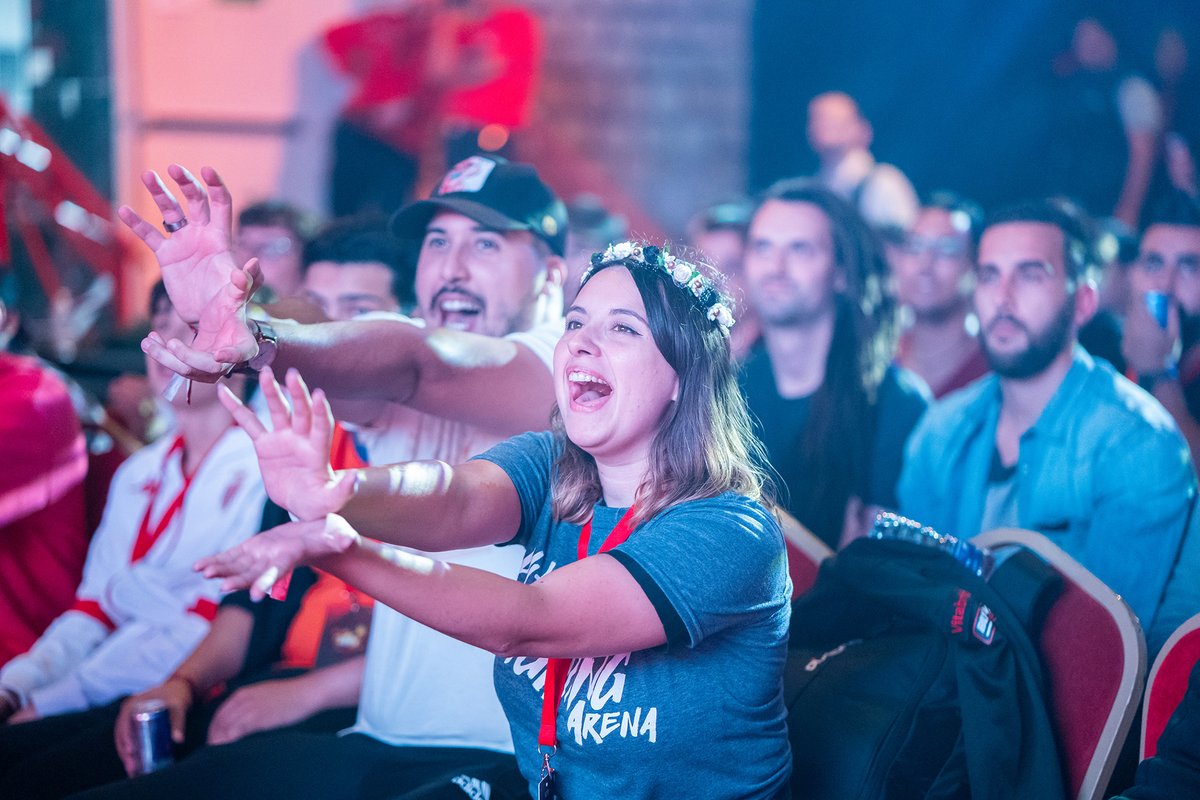 luc_bouchon's tweet image. Time for a little bit of self-promotion : 
Hi, I am Luc, and I am a french, full-time esport photographer. 
I am available for hire anywhere in the world.
I have worked with @DreamHack, @SolaryTV, @LeStreamEsport and more. 
Portfolio : esportphotography.luc-bouchon.com