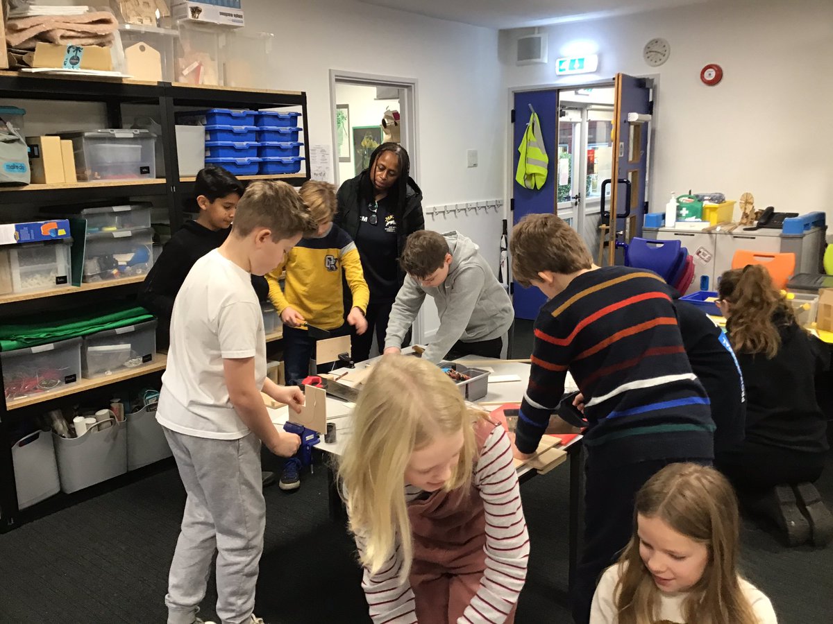 ACSEghamDigital's tweet photo. Grade 5 woodworking in the Den #makerspace Developing new skills. Learning safe techniques @ACSEgham @lou2560 @carolMilner14 https://t.co/fgUPqMH1jA