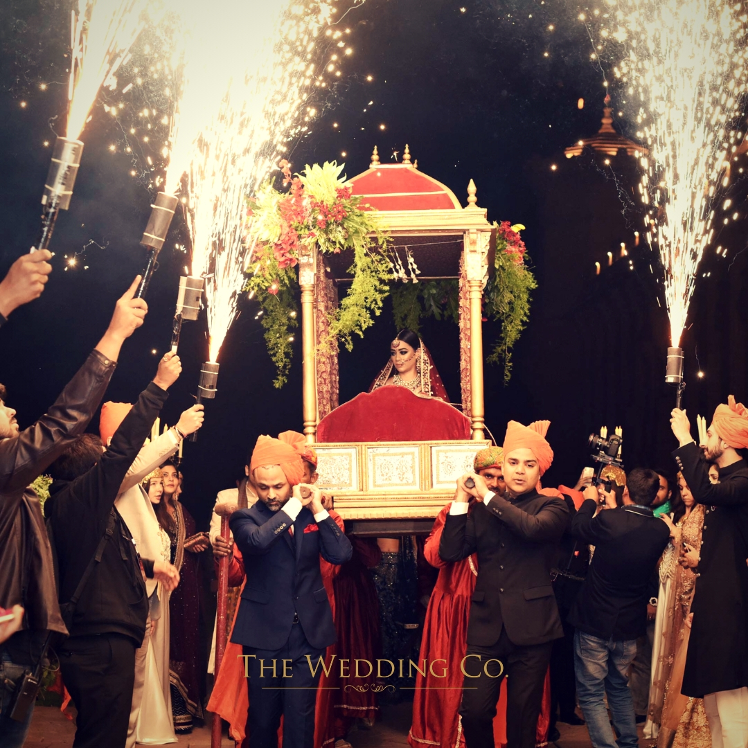 TheWeddingCo_In's tweet photo. #Blog alert for our #bridestobe ! Here's a list of Wedding entry songs for a memorable and impactful #bridalentry 💍 
https://t.co/UvURBAHeEh 
#weddingentry #brides #bridalentry #bridalentryideas #entryideas #bollywoodsongs #bollywood #bollywed #bride #brideentryideas https://t.co/4Pp1OIAsIP