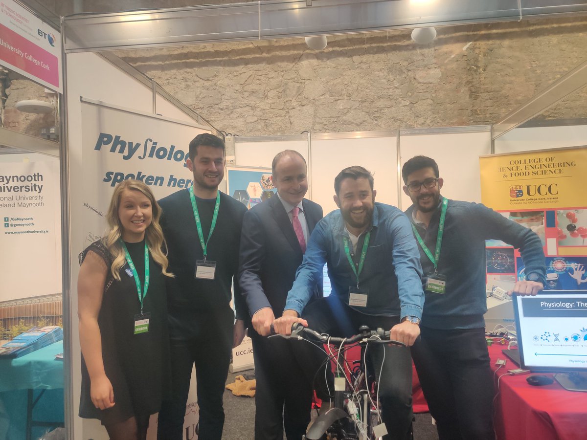 SEFSUCC's tweet image. Great to have @MichealMartinTD at our @UCC @BTYSTE stand for a visit! Excited for today! Come over and say hi!  #CreateTodayShapeTomorrow #Science #UCC #BTYSTE2020