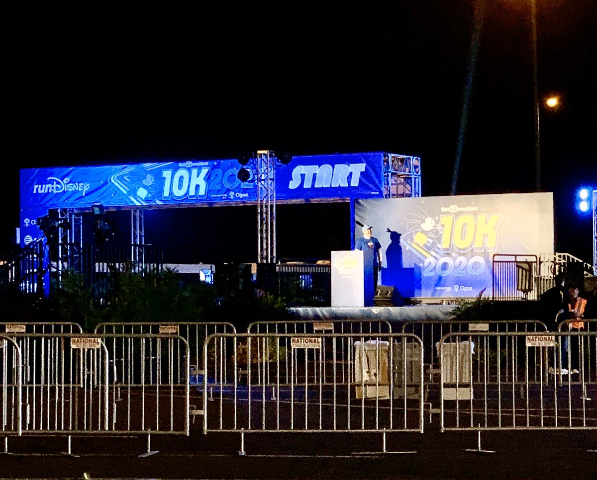 DMariePT's tweet photo. PERFECT morning to #CignaRunTogether. Let’s @runDisney! #WDW10K https://t.co/QL1b1FxFy5
