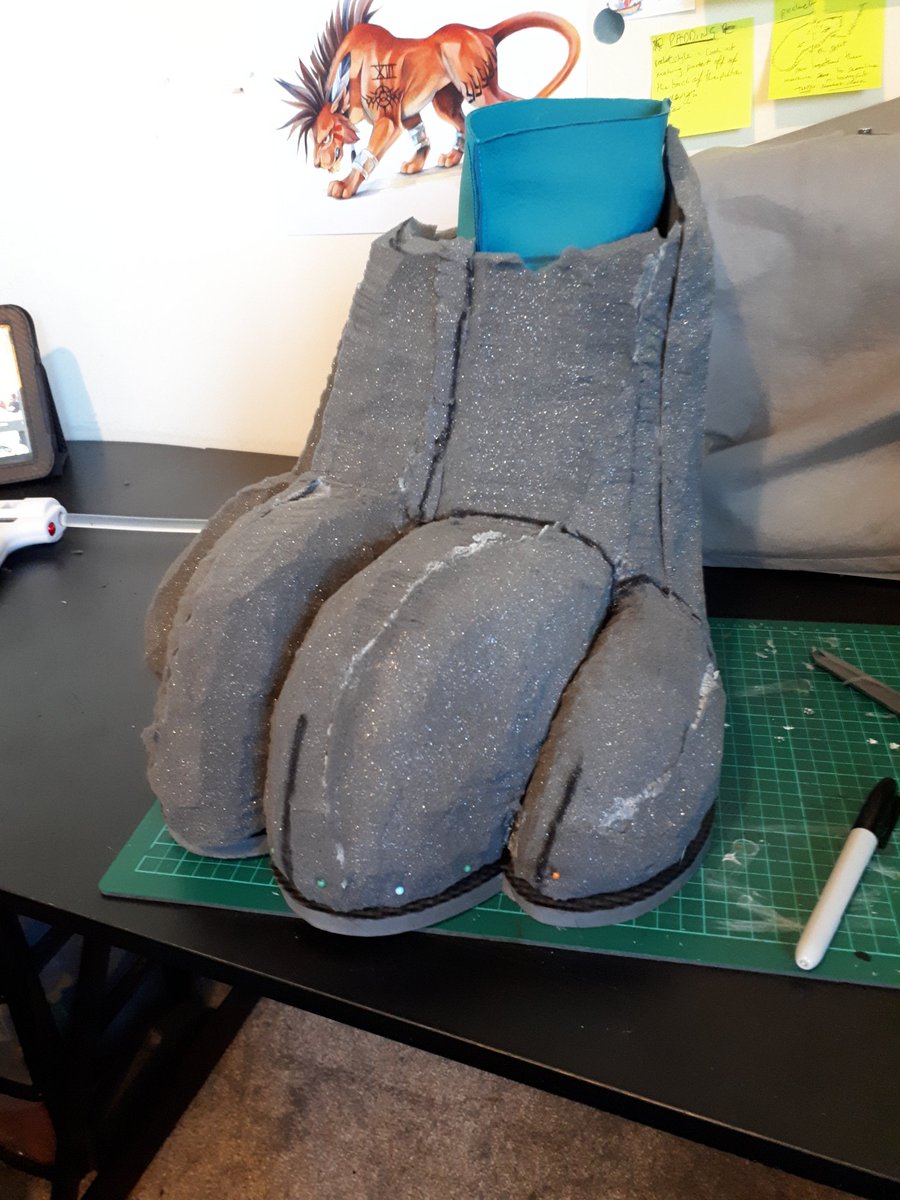 selkiesuits's tweet photo. Happy #FursuitFriday folks! Working super hard atm on a brand new Digitigrade feet pattern. These stompers will be available to all new and existing clients.
Gosh I can't wait to get these sewn and finished!
#fursuitmaker #WIP #beans #digifeet https://t.co/1M7j6gcC1I