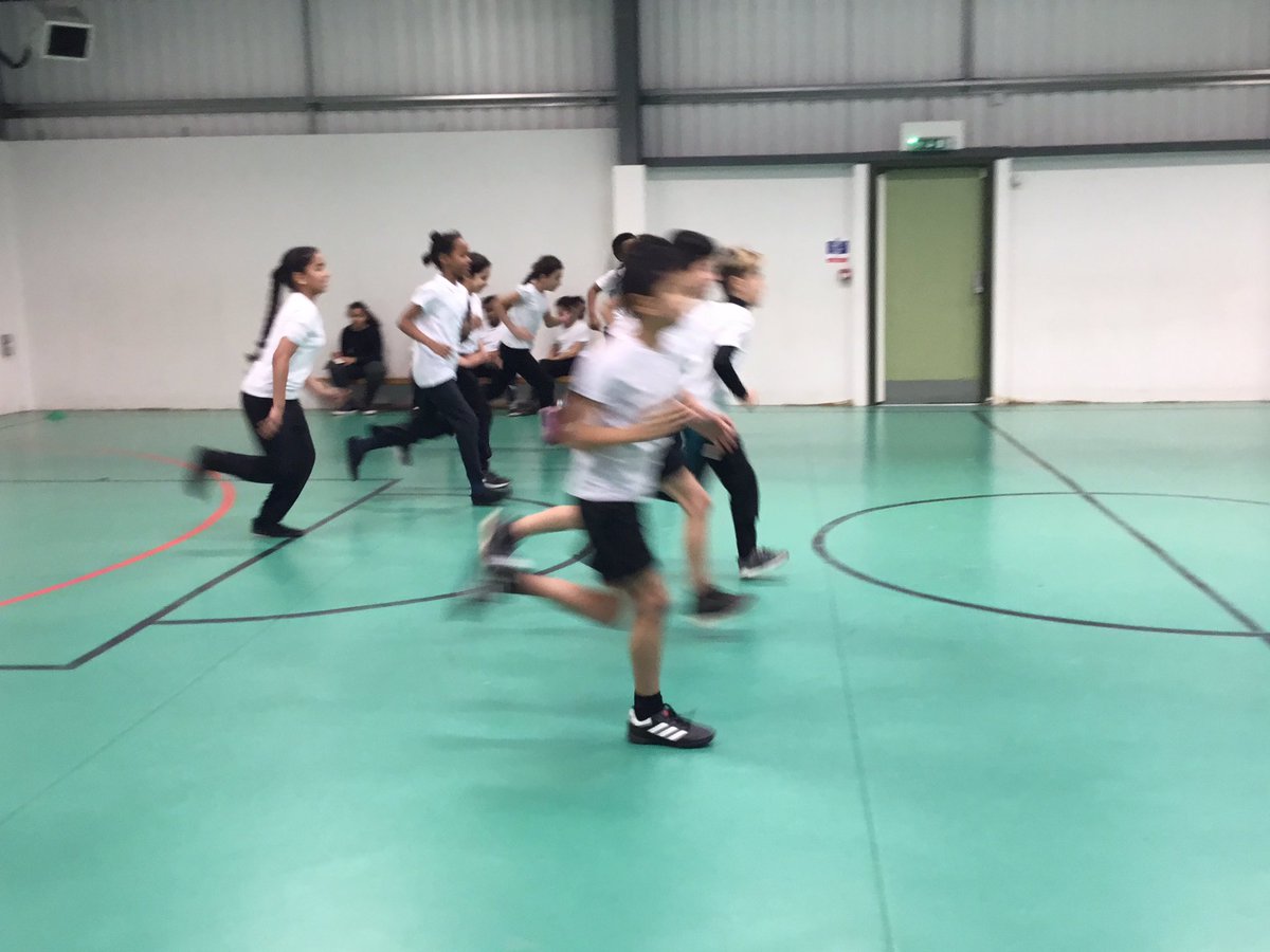 KingsleyPhysEd's tweet photo. Year 5 embarking on their New Year fitness programme.  Starting with a nice beep test 🤪🤪 https://t.co/D9nGTS4fmc
