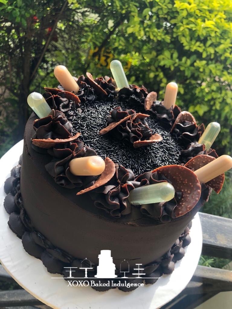 XOXO_Indulgence's tweet photo. The #weekend is finally here ๐
Now for a #boozycake ๐ฅ๐๐คค
#MakeSomeonesDay for KES 3,500 per kg
๐0784334334
#CakesInNairobi #CakeLover #Selflove #yummy https://t.co/hisVelj7Lh