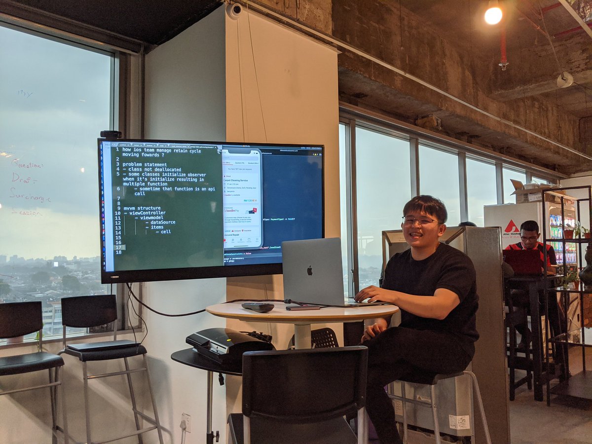 KaodimTech's tweet photo. A good day to kickstart the year with a record-setting Friday with 4 people participating in today's show and tell. From iOS retain cycle issue to why use React for web development! https://t.co/4UiKzLLGOw