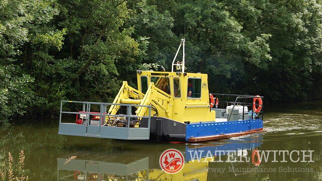 LWWworkboats's tweet photo. Water Witch Mk.3 with working platform attachment, currently operating in Ireland. 
•
•
#workboat #waterwitchmarine #specialistworkboats #harbourcleanup #workplatformboat #surfacedredger #marinedebris #robustworkboat #liverpoolwaterwitch https://t.co/FKAFyzriof