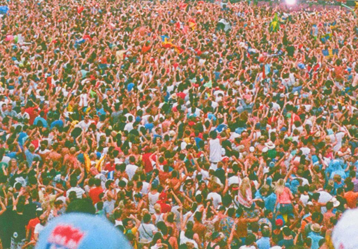 Our memories rule our perceptions of the lives we lead and help us to build an understanding of our character, these concepts collide beautifully in 'Oikeiôsis – A study on introspection', a life long project by Mara Palena

See more @ the link below:
pylotmagazine.com/mara-palena-oi…