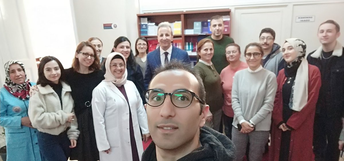 Tıp Fakültesi ailesi olarak Dekanımız Prof. Dr. Erdoğan Çetinkaya Hocamızın yeni yaşını kutladık.