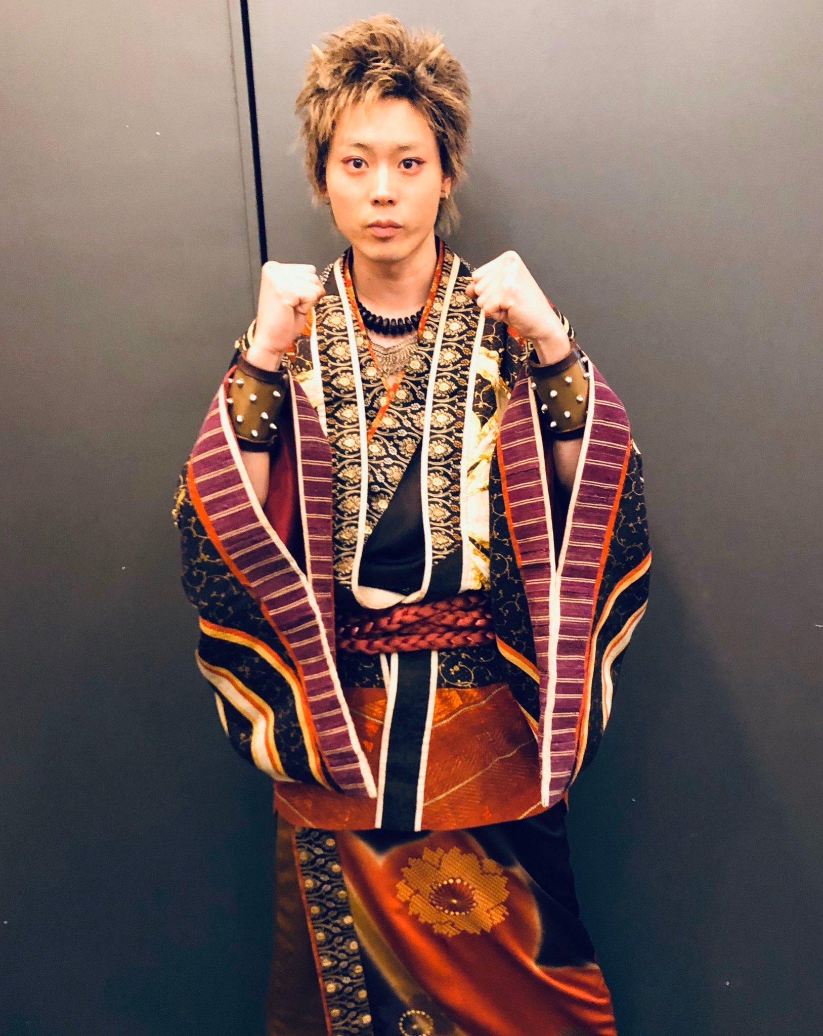 菅ちゃんおまとめ 三太郎CM】“鬼ちゃん”菅田将暉の次の副業は… 丸眼鏡のインテリ風