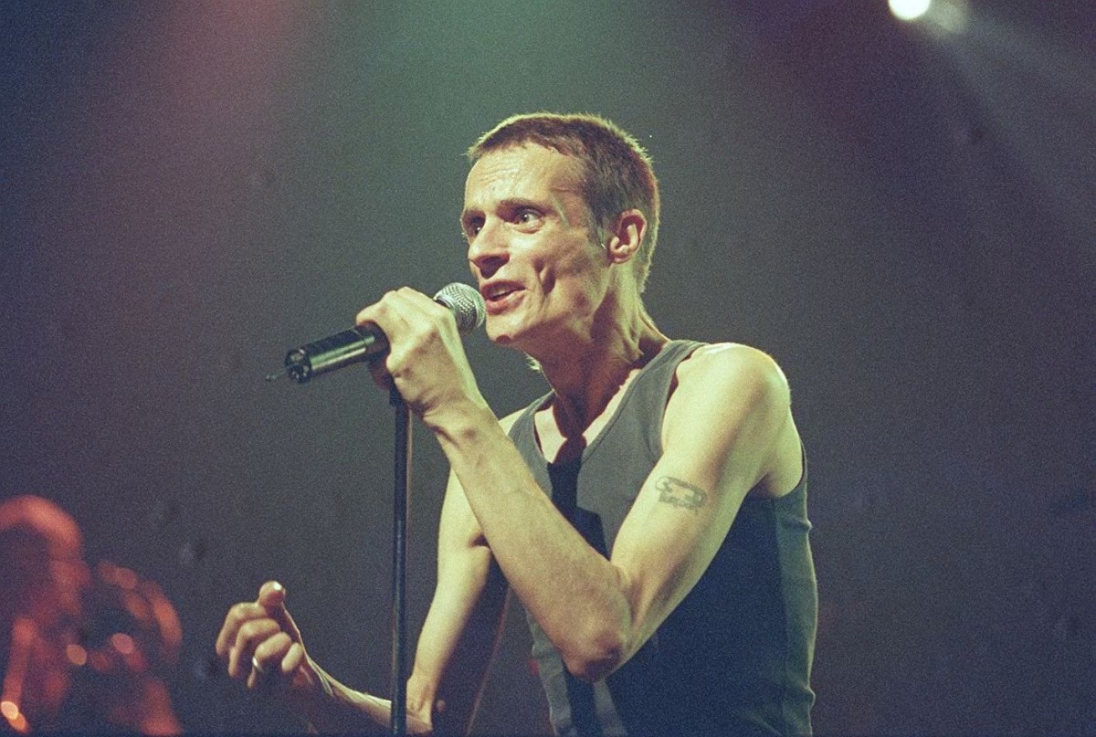 Mano Solo, dix ans. bit.ly/3053Hcv