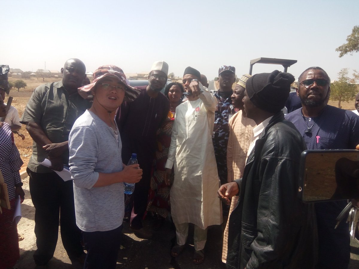 CS_BLere's tweet photo. The chairman @LereLGA showcasing the state govt project in Lere LGA to @perlnigeria, @calped4devt, @DFID_UK during a day-1 training on LG Accountability #LFTAS Mechanism. 
@bel_west @mustaphakurfie @ogpkaduna @TrackaNG @KDMobp @GovKaduna @elrufai @mlgkaduna @Dattijo @BudgITng https://t.co/6U3gtV5U8m