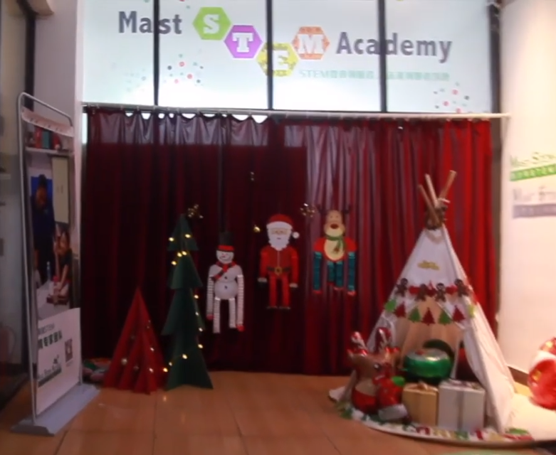 mr_isaacs's tweet photo. LOVE this video giving a glimpse of what week 1 of the #MASTSTEM academy camps were like during my trip to ShenZhen, China. Take a look. It was an honor to work with the other educators, the MAST STEM staff and the wonderful students. https://t.co/7YGavcmhHk @alicekeeler https://t.co/Cew4M4XZms