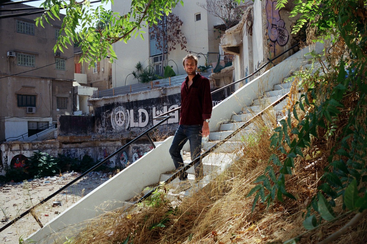 "Paris-Beyrouth" : entretien avec Cyril Mokaiesh pour son quatrième album bit.ly/2QHwTTL