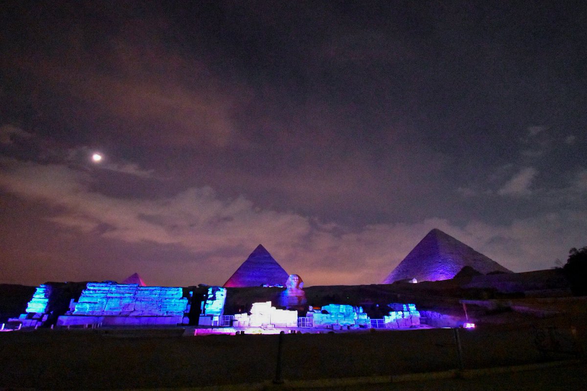 黄昏の夢追人 در توییتر ギザの三大ピラミッド 夜になると音と光のショーをやっています Pyramidcomplex Pyramid Giza Egypt Worldheritage Travel Traveltheworld Photography Ligh Nikon Tokyocameraclub 東京カメラ部 エジプト ギザ ピラミッド