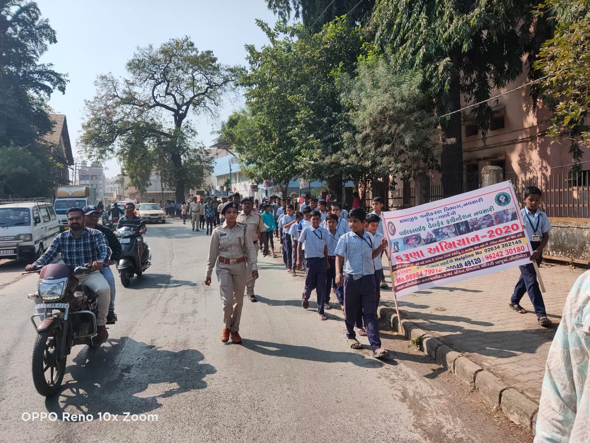 કરૂણા અભિયાન-૨૦૨૦ અંતર્ગત નવસારી જીલ્લામાં સામાજીક વનીકરણ વિભાગ દ્વારા અલગ-અલગ વિસ્તારોમાં રેલી નું આયોજન કરવામાં આવ્યુ તથા પક્ષીઓને બચાવવાના શપથ લેવામાં આવ્યા.
#KarunaAbhiyan2020 #SaveBirds <a href="/drrajivguptaias/">Dr Rajiv Kumar Gupta IAS (Retd)</a> <a href="/CFBharuchSF/">Pȯmp 🌪️ᅠᅠᅠᅠᅠᅠᅠᅠᅠᅠᅠᅠᅠᅠᅠᅠᅠᅠᅠᅠᅠᅠᅠᅠᅠᅠᅠᅠᅠᅠᅠᅠᅠᅠᅠᅠᅠᅠᅠᅠ</a> <a href="/HoffPccf/">PCCF & HoFF, Gujarat State</a> <a href="/PccfWildlife/">PCCF Wildlife</a>