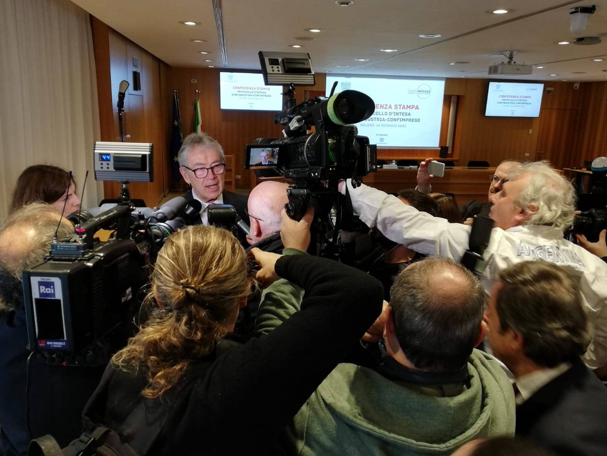 Confimprese tweet media