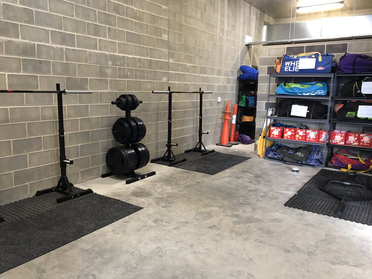 DylHicks's tweet photo. New βgymβ set up to soon start familiarisation sessions with hockey cohort for 12-wk intervention study #sprintprofiling #jumpprofiling #sleds #resistancetraining @Williams_Kym_ https://t.co/wOnZ8rcJjZ