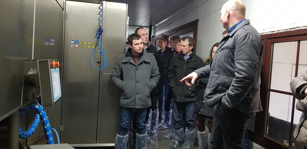 cow_coach's tweet image. Gisteren workshop robotsoftware georganiseerd ism #FullwoodPackoBelgium. Doel: delen van praktijkervaringen en nieuwe inzichten verwerven, zoals optimalisatie van inseminatieprotocollen, opsporen &amp;amp; behandelen mastitiskoeien. #robotmelken