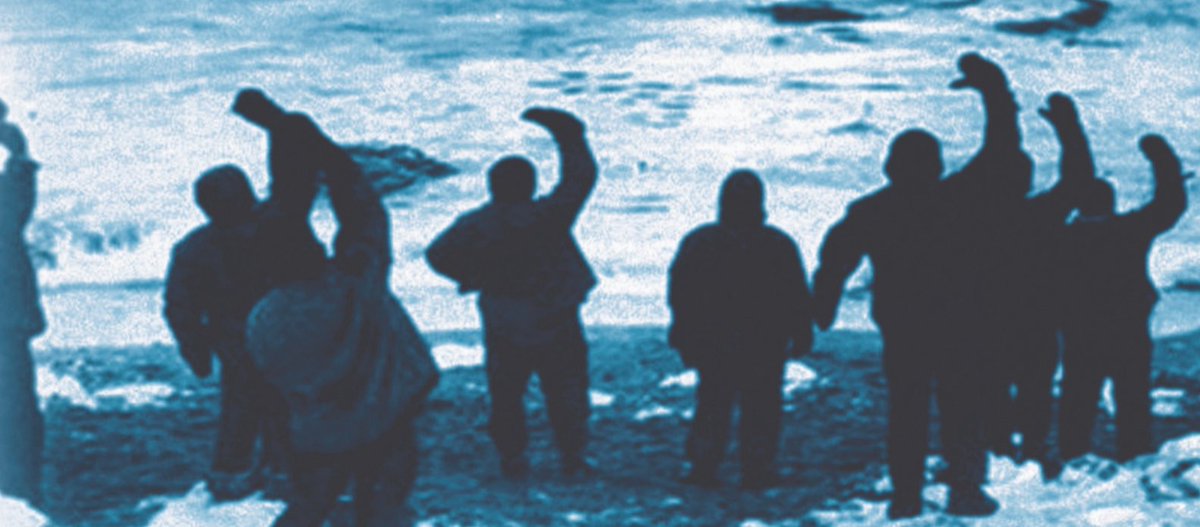 StageTalkUK's tweet image. OPENING TONIGHT: #ShackletonAndHisStowaway at @ParkTheatre. An intrepid tale of Earnest Shackleton's polar exploration from @StolenElTheatre. @RichardEde1 &amp;amp; @elliottm_ross star.
buff.ly/2tC0MvE