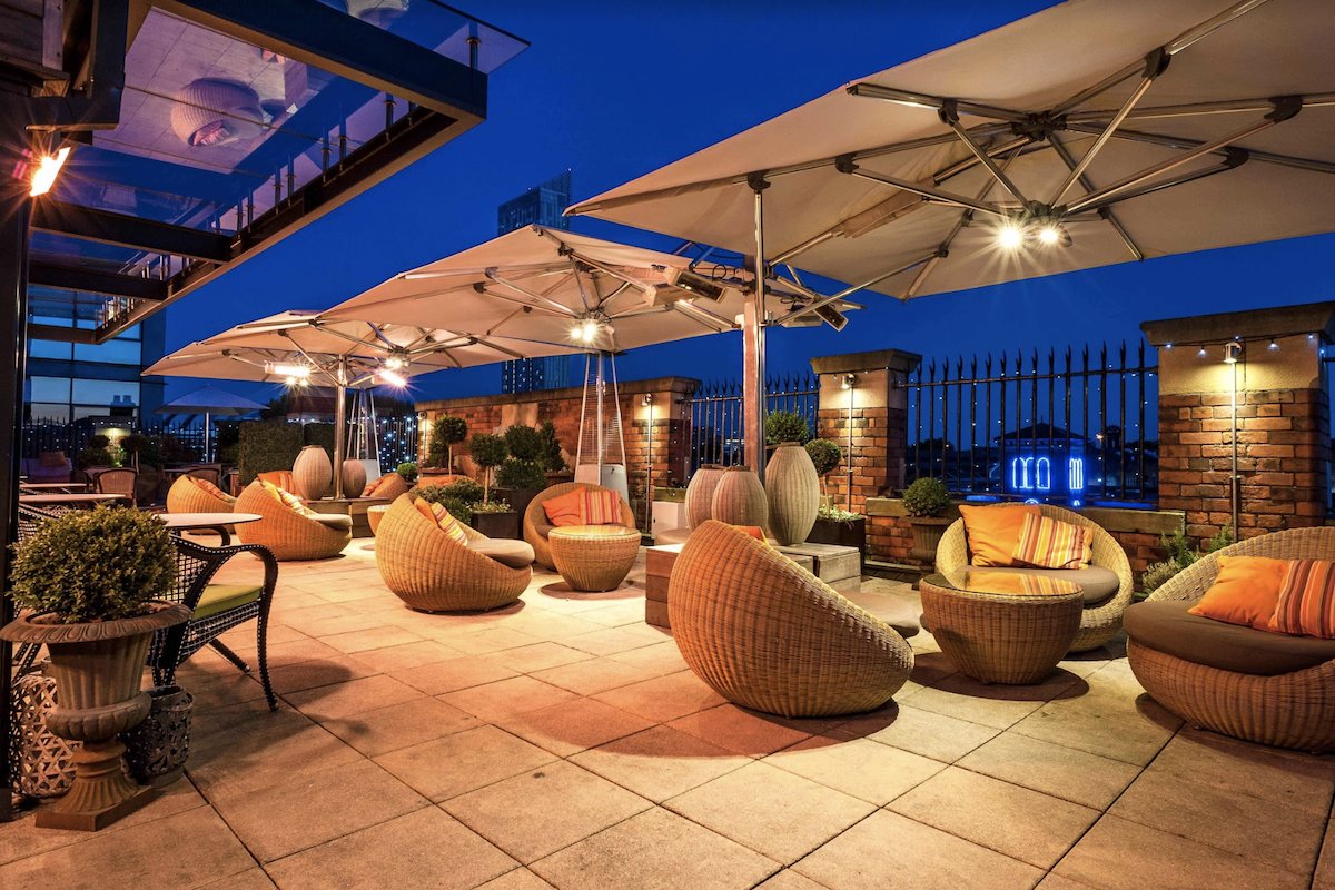 Introducing our Valentine's Evening Candlelit Rooftop...

Join us on Friday 14th February for Champagne, Canapés and to experience our beautiful Rooftop by candlelight.

Tickets are available here: eventbrite.co.uk/e/valentines-c…