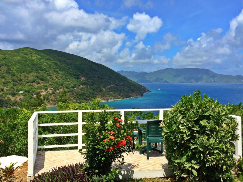 OceanView_Villa's tweet photo. #Regarding your #accommodations, you will find #beachfront_villas for rent in BVI at very affordable prices. Per your choice and #budget, you can #rent any of them to live #comfortably as #long as you #wish.   https://t.co/IRofEK8JnV https://t.co/lhjVMKFPdc