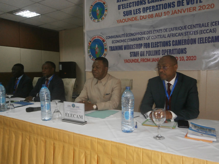 integrationcm's tweet photo. Législatives et municipales 2020 au Cameroun : La CEEAC en pilier d’avant-scène https://t.co/yggoURMabF @ZRogerMBARGA @patrickgaspard @AfDB_Group @PR_Paul_BIYA @ndongru @_AfricanUnion @com_cemac @CEEAC_ECCAS @OnaOndoDaniel2 @onaondodaniel #Journal_Integration #Unoca #Cemac https://t.co/mfuuG4br1L