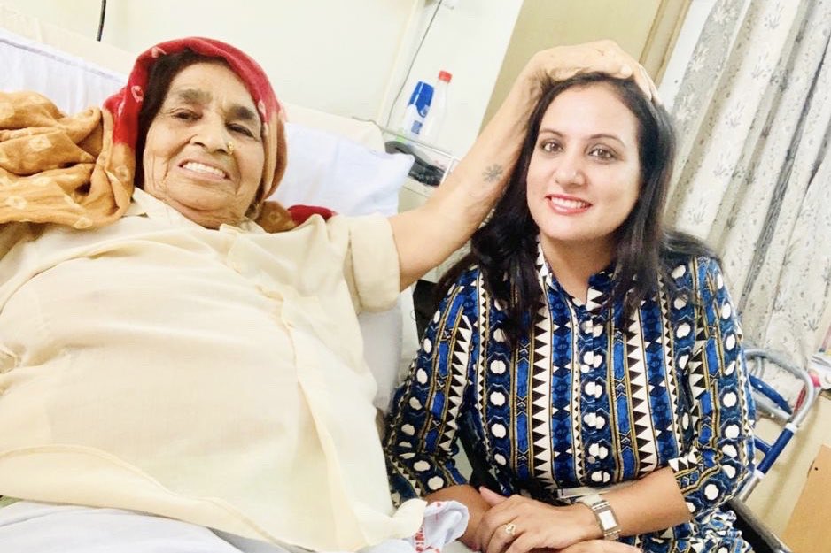 sonalgoelias's tweet photo. A very Happy B’day to #AlwaysRocking @realshooterdadi ji. 💐🎂💥
May you continue to inspire the Billions of Girls & Youth across nation 👍🏻
#HappyBirthday #DadiChandroTomar #IconicWoman https://t.co/FT83UdtJo6