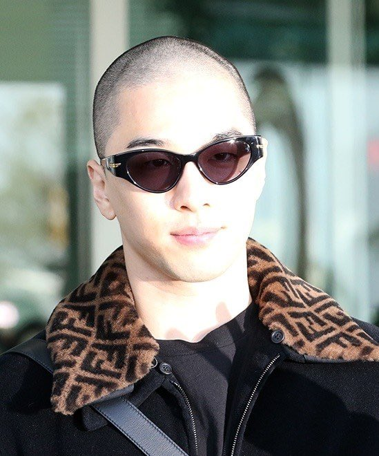 YG_Drag's tweet photo. YOU KNOW WE'VE MADE IT WHEN WE GET AIRPORT PICS AGAIN!!
THIS IS NORMAL! I MISSED NORMAL!
LIFE IS GOOD! https://t.co/hPctPi55DN