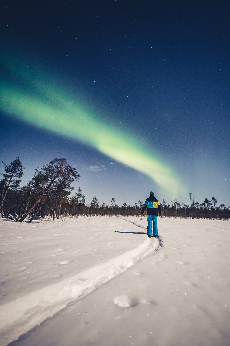Amazing aurora night behind, under the full moon and the stars. #Rovaniemi #Lapland #Finland :)