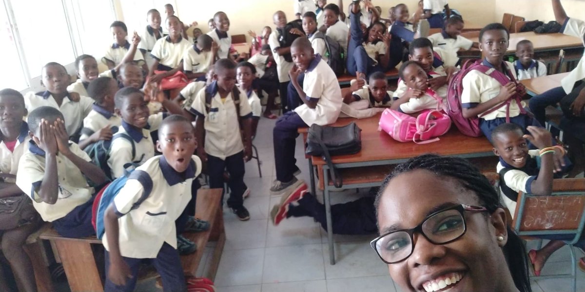 Locosporcultura's tweet photo. Taller de animación a la lectura con #Troki de @johnsonfumilayo en la escuela pública de #Basupu del Oeste. 
- Seguimos Sembrando Esperanza con #lectura #literatura #cuentos #leyendas #arte #cultura #locuras https://t.co/psbdVaPw5j