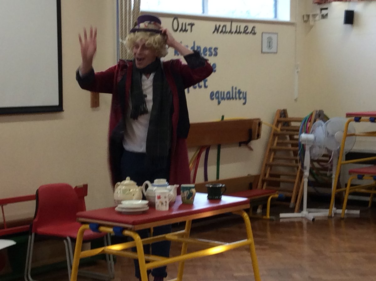 BPSYearTwo's tweet photo. We enjoyed a visit from the Mad Hatter who has invited us to a tea party! We can't wait to experience ketchup cake. #AliceinWonderland #Childofbooks #teaparty https://t.co/IE1RUCCVZb