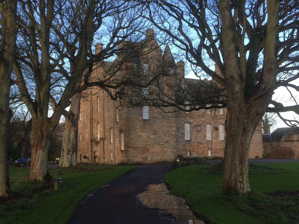 ValHindmarsh's tweet photo. East Neuk of Fife in winter...#Fife #StMonan’s #KellyCastle https://t.co/orZxENE0Lx