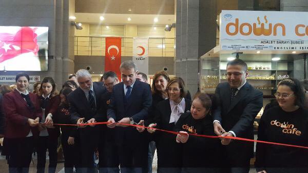 AcarUmut's tweet photo. A new cafe opened in Istanbul’s main Courthouse.What makes it so special is that all of its employees are people with Down Syndrome. I believe no one wishes to happen to be in a courthouse but this time we can stop by to support their cause. #DownCafe
https://t.co/Gj9FVGeY5E https://t.co/SWZ959A1ov