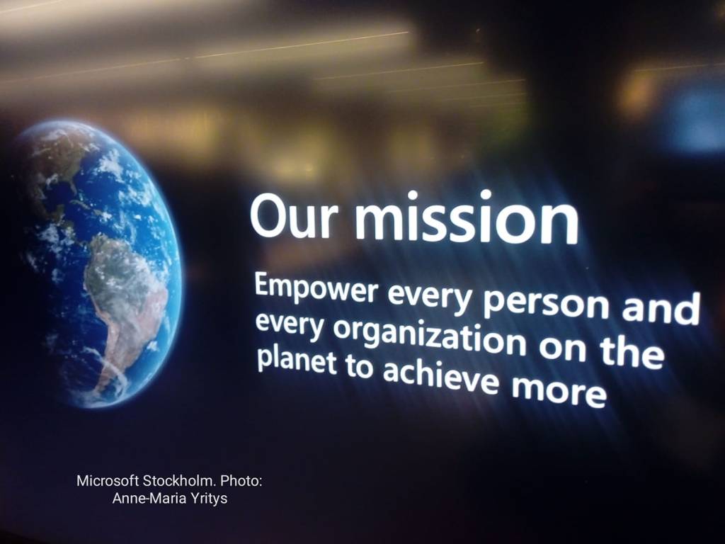 AroundOnlineMedia180 tweet media