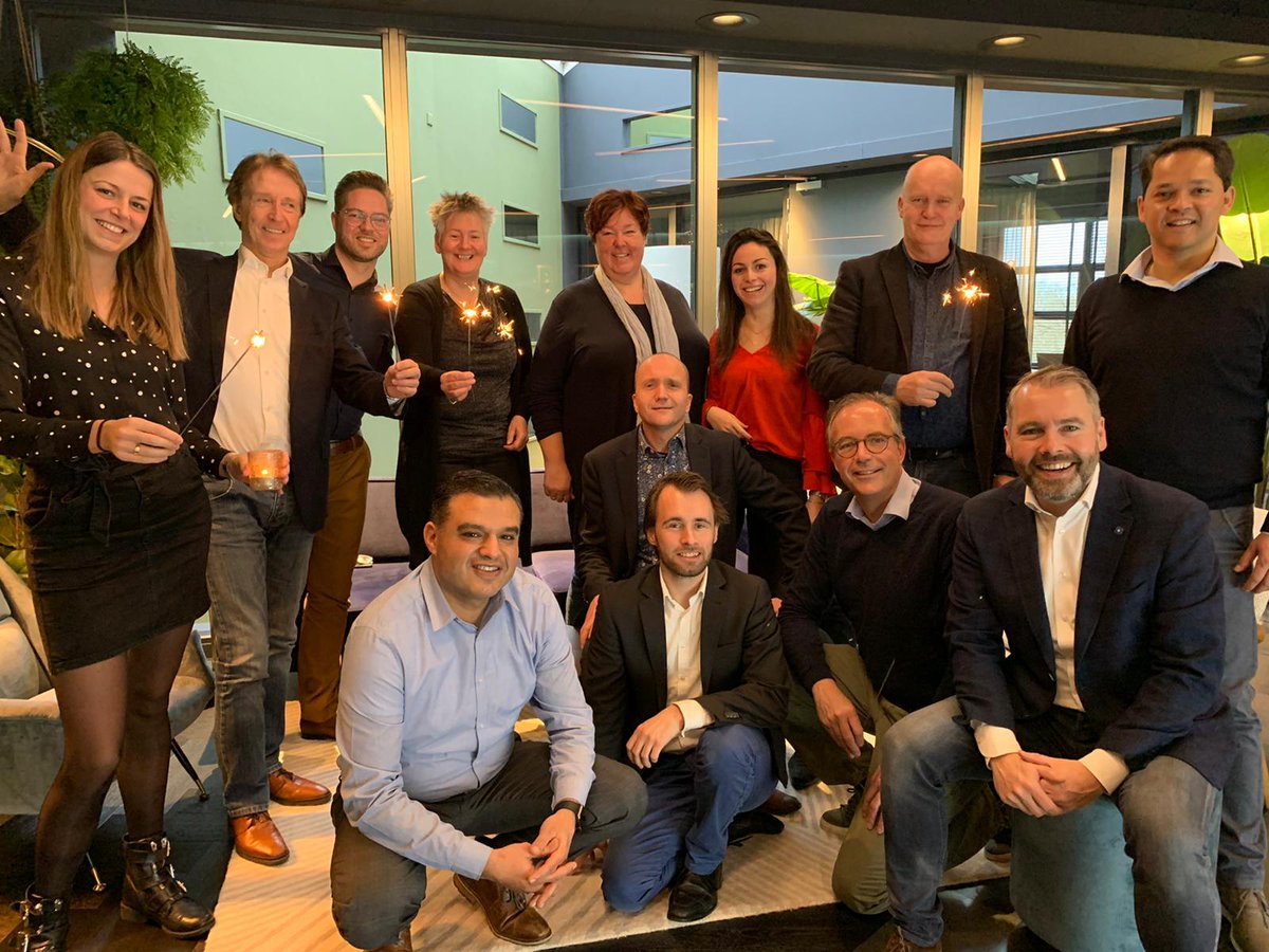 2020 wordt het jaar van groei, ontwikkelingen en veel mooie (nieuwe) projecten! Wij hebben er zin in!

#nieuwjaar #nieuweenergie #kommaarop