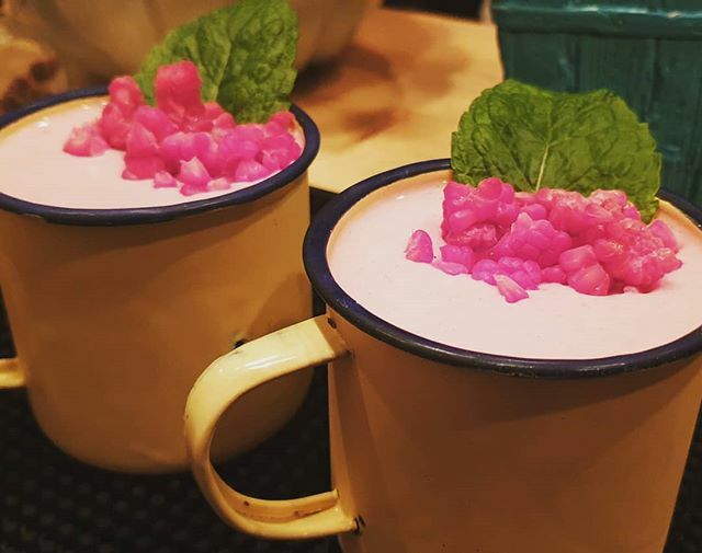 ts_a_casa's tweet photo. Venres!!!! •
•
•
#tsacasa #tsacasa3anos #franquicias #vexetariana #cocteisedrinks🍹🍸 #caminofrances #gayfriendly #chuecagalega #scq #compostelatropical #santiagodecompostela #santiagotropical #galizatropical #amorpoloquefacemos #loveislove🌈 https://t.co/aYx122D2oF https://t.co/Ink0EyL607