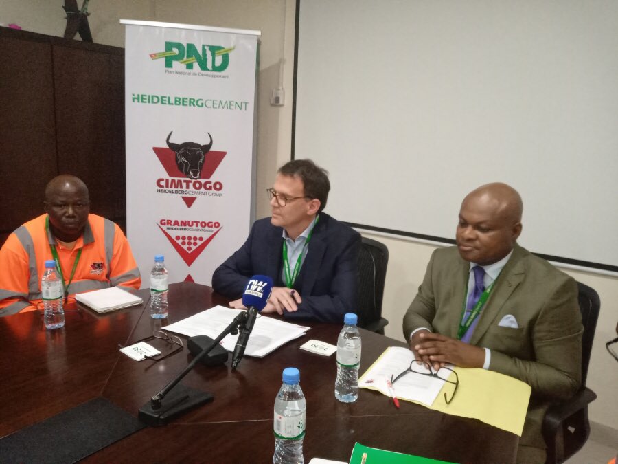 cimentsdutogo's tweet photo. #Cimtogo , filiale de #Heidelbergcement confirme sa participation au #PND #Togo. Plusieurs contrats, d’un montant de 30 millions de dollars, liés à l’extension de l’usine à #Lomé, ont été signés ce mercredi 8 janvier 2020. #goulignac #granutogo #scantogo https://t.co/AIV49KY5zu