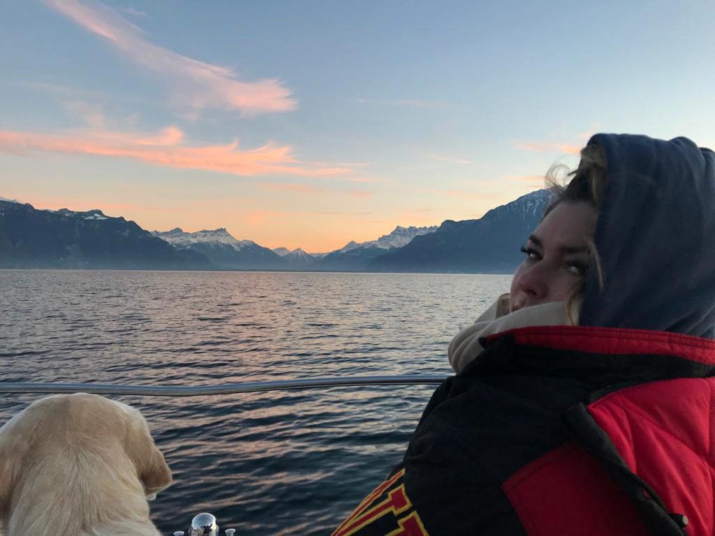 ShaniaTwain's tweet photo. Sundays 😌 https://t.co/TOPabDgfnt