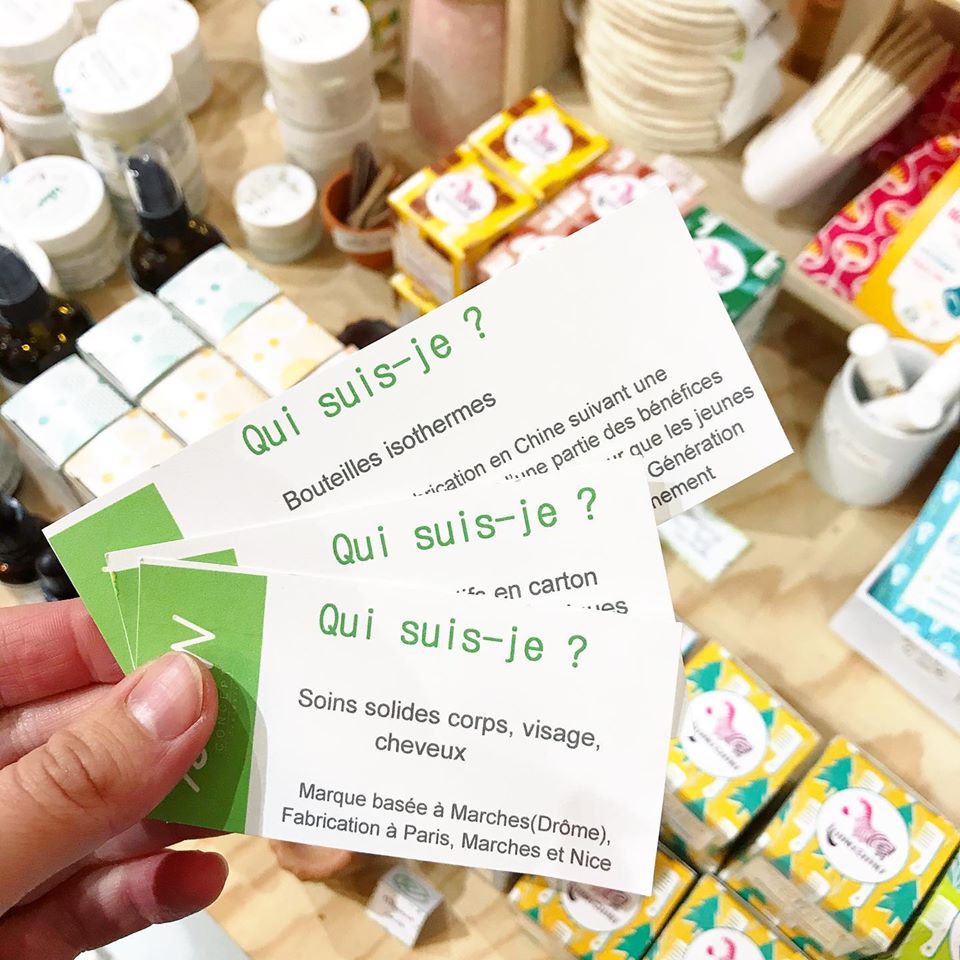 slowconcept's tweet photo. Ça fait maintenant 4 ans que l’on ajoute des étiquettes explicatives sur chaque produit, pour donner du sens à chacun d'eux. C’est ça participer au changement.😉#createurs #upcycle #sustainable #change #saveourplanet #earth #papierrecyclé https://t.co/r07fMtkvH5