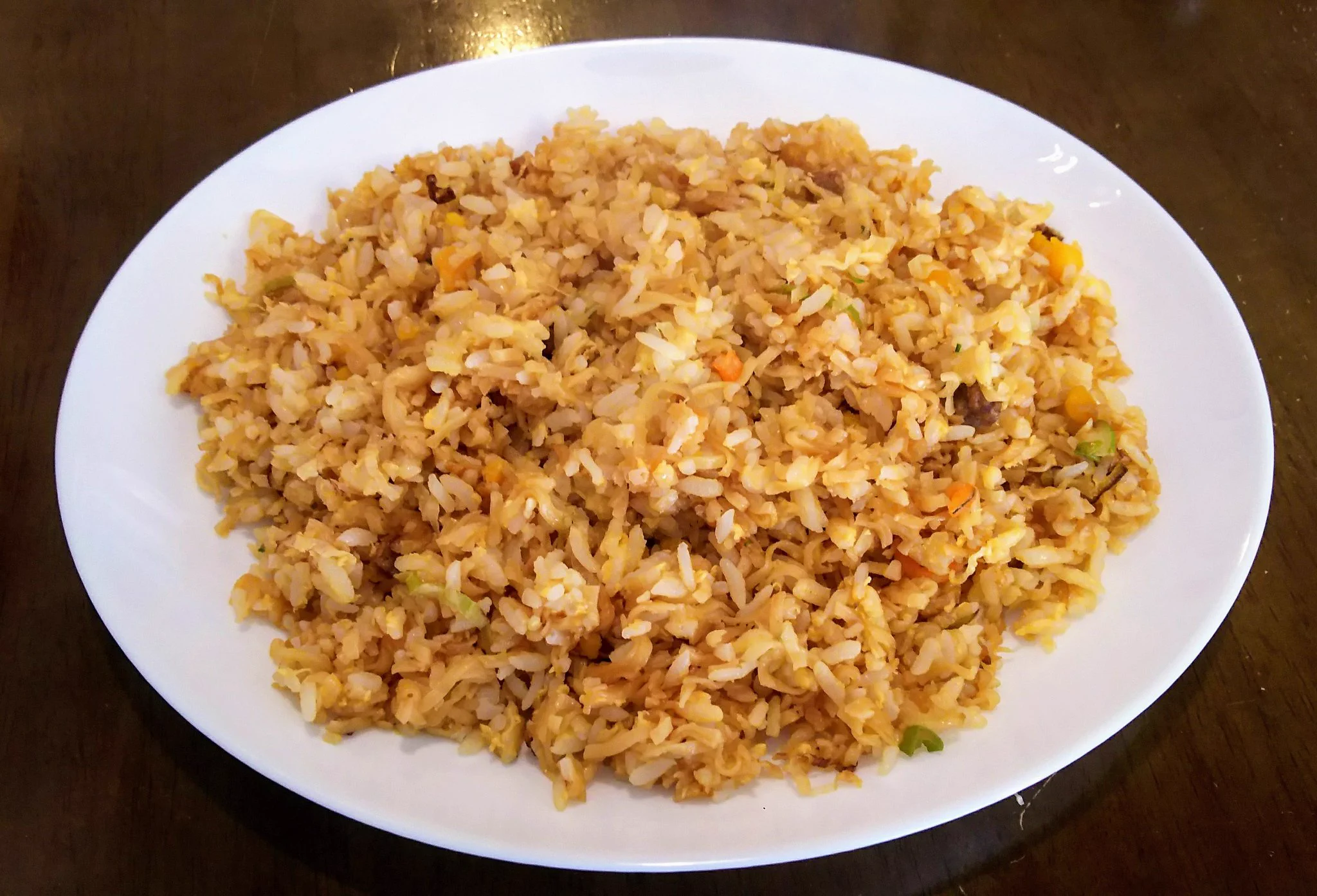 お店で出されても違和感なし･･･？！カップヌードルで作る絶品チャーハンがめちゃくちゃ美味しそう！